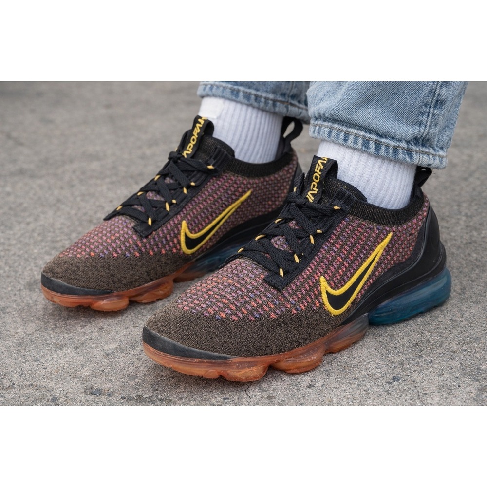 Nike‎ Air VaporMax Flyknit Multicolor Black Yellow GS Size 4Y Shoes - Picture 9 of 9